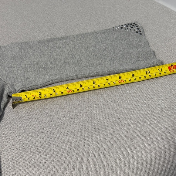 Quacker Factory Gray Embellished Women's Tunic Top SZXS. - Picture 9 of 13